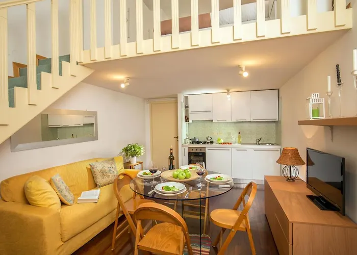 Navona White Apartment